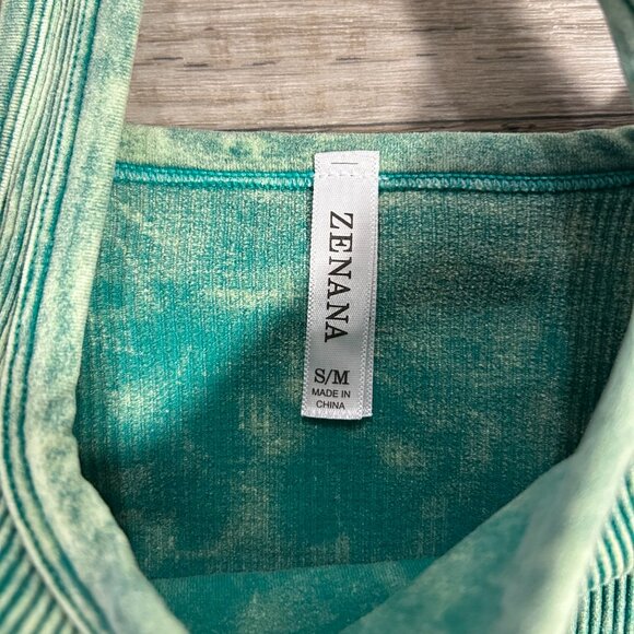 Zenana Outfitter Ribbed Square Sports Bra Green - Medium - Picture 3 of 3